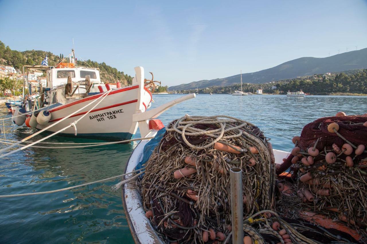 Kalavria Luxury Suites - Magnificent Sea View Of Poros Poros Town Eksteriør bilde