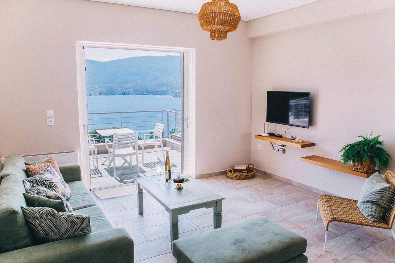 Kalavria Luxury Suites - Magnificent Sea View Of Poros Poros Town Eksteriør bilde